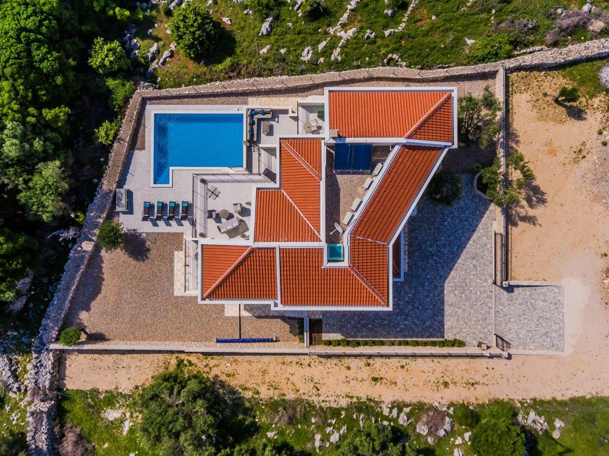 Villa Bramasole Lun 노바야 외부 사진